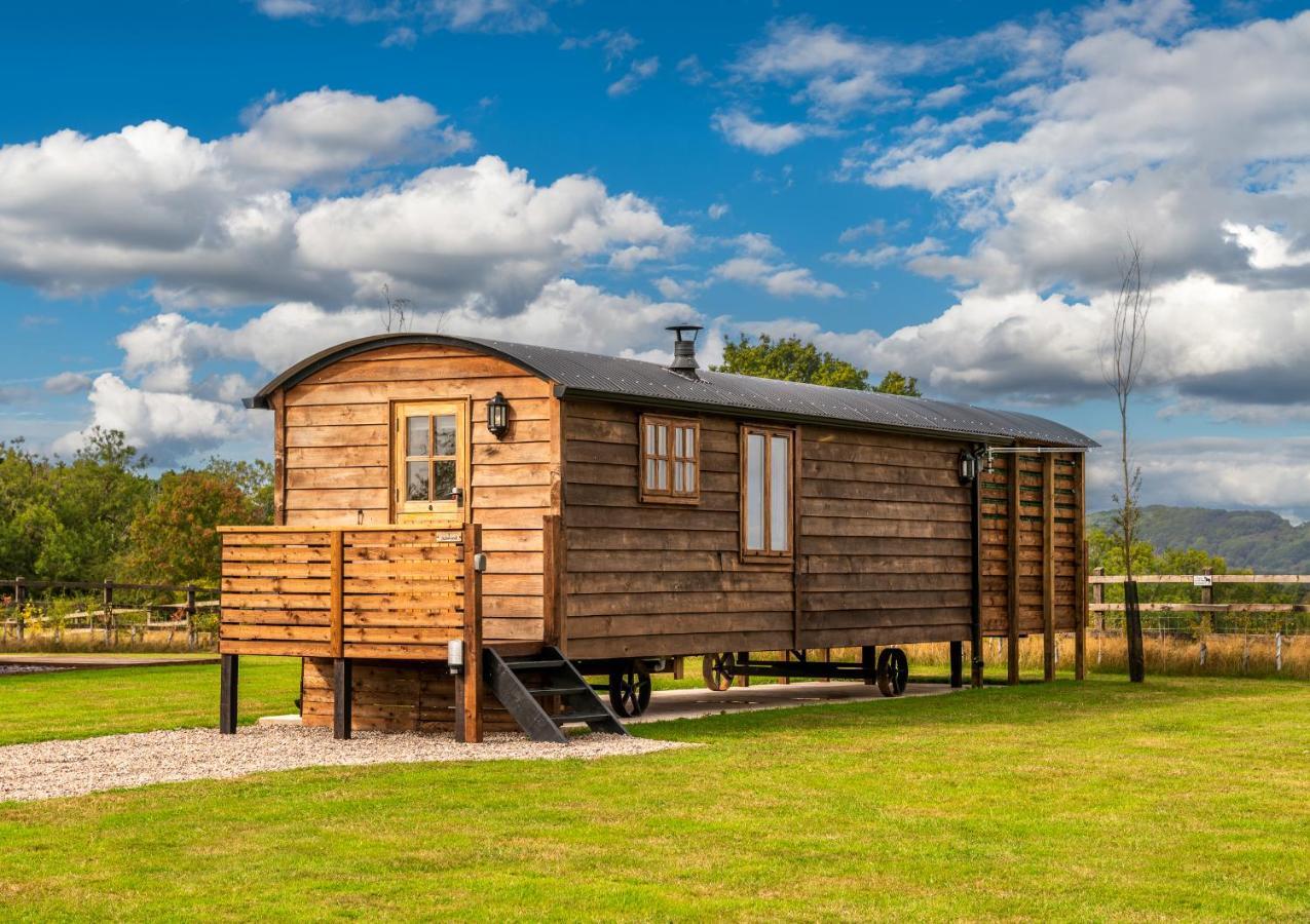 Ashwood Shepherd Hut -Ockeridge Rural Retreats Apartment Worcester Exterior photo