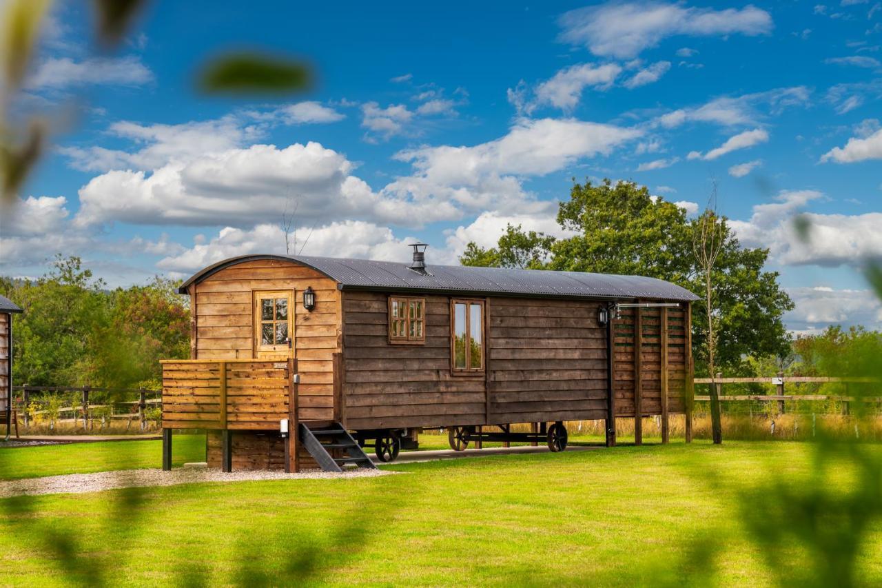 Ashwood Shepherd Hut -Ockeridge Rural Retreats Apartment Worcester Exterior photo