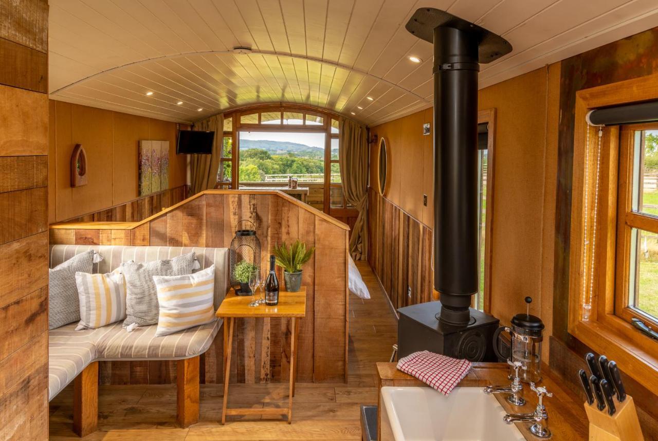 Ashwood Shepherd Hut -Ockeridge Rural Retreats Apartment Worcester Exterior photo